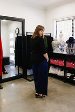 Load image into Gallery viewer, LUCIA Shaped Top in Black Allure