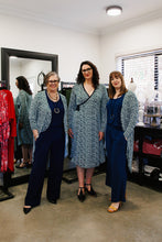 Load image into Gallery viewer, AMARIS Longline Jacket in Green Petals