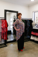 Load image into Gallery viewer, AMARIS Longline Jacket in Paisley