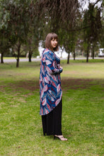 Load image into Gallery viewer, AMARIS Longline Jacket in Wild Leaves