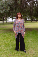 Load image into Gallery viewer, AMARIS Longline Jacket in Paisley Allure