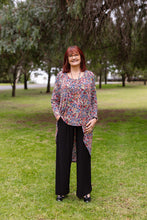 Load image into Gallery viewer, AMARIS Longline Jacket in Paisley Allure