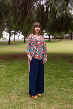 Load image into Gallery viewer, AMARIS Longline Jacket in Burst of Life