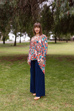 Load image into Gallery viewer, AMARIS Longline Jacket in Burst of Life