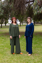 Load image into Gallery viewer, LULU Swing Top in Olive Allure