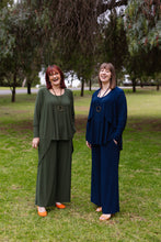 Load image into Gallery viewer, AMARIS Longline Jacket in Olive Allure