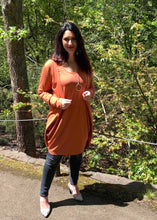 Load image into Gallery viewer, AMARIS Longline Cardi in Pumpkin