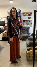 Load image into Gallery viewer, CAPE in Abstract Knit
