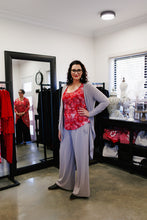 Load image into Gallery viewer, LUCIA Shaped Top in Red Flora
