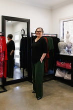 Load image into Gallery viewer, LUCIA Shaped Top in Black Diamond
