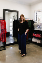 Load image into Gallery viewer, LUCIA Shaped Top in Black Allure
