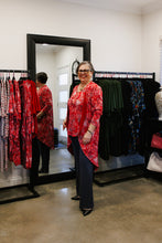 Load image into Gallery viewer, LUCIA Shaped Top in Red Flora
