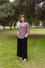 Load image into Gallery viewer, LUCIA Shaped Top in Paisley
