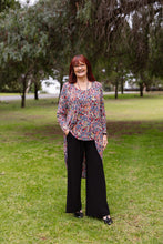 Load image into Gallery viewer, LUCIA Shaped Top in Paisley
