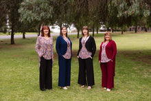 Load image into Gallery viewer, LUCIA Shaped Top in Paisley
